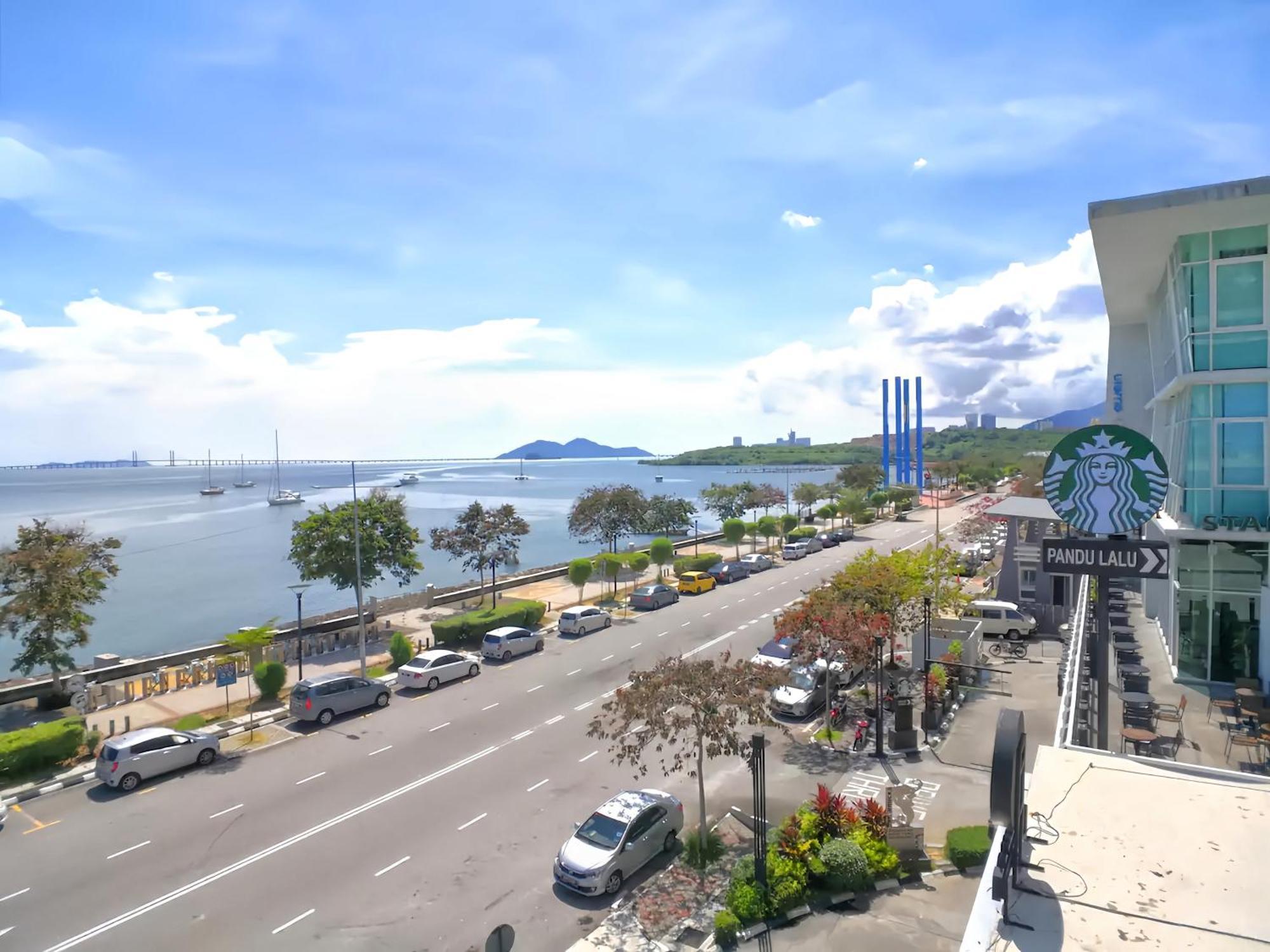 Maritime Seaview Suites Penang Τζωρτζ Τάουν Εξωτερικό φωτογραφία