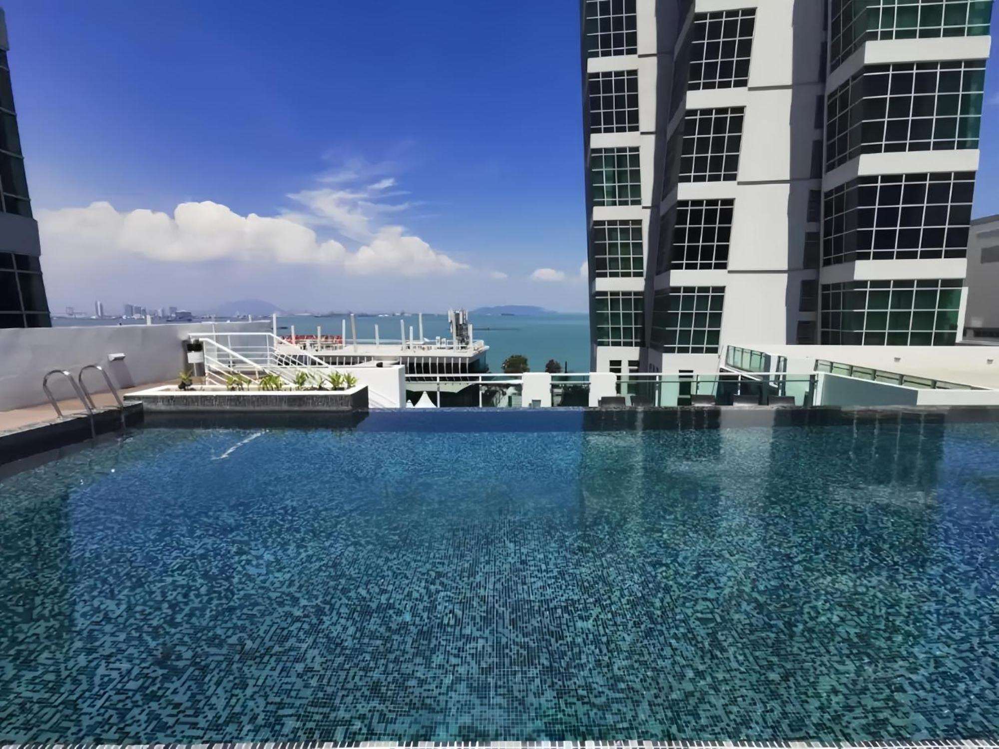 Maritime Seaview Suites Penang Τζωρτζ Τάουν Εξωτερικό φωτογραφία