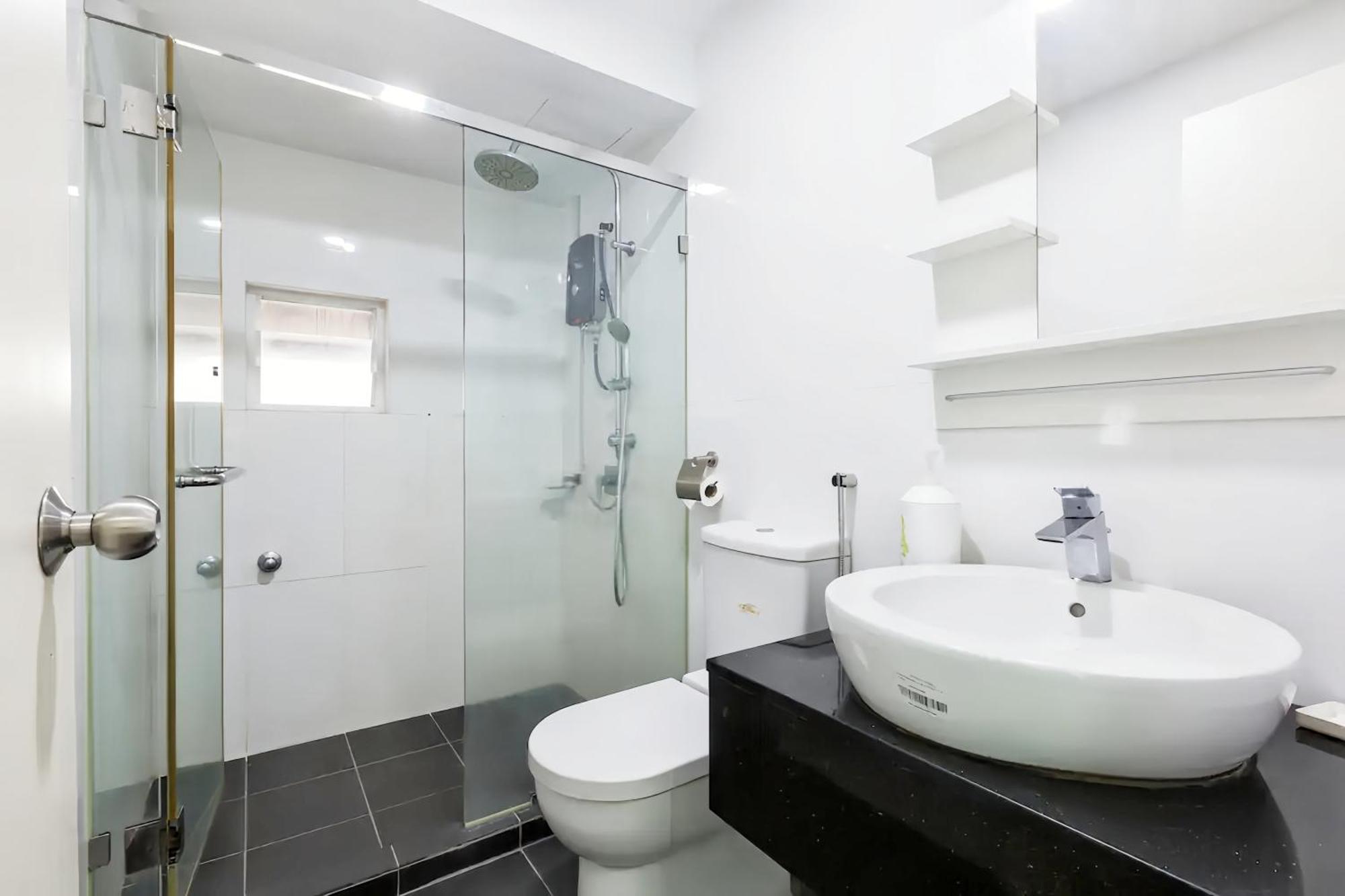 Maritime Seaview Suites Penang Τζωρτζ Τάουν Εξωτερικό φωτογραφία