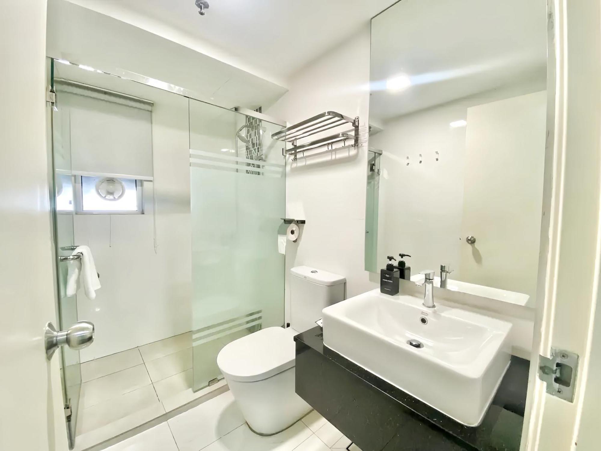 Maritime Seaview Suites Penang Τζωρτζ Τάουν Εξωτερικό φωτογραφία