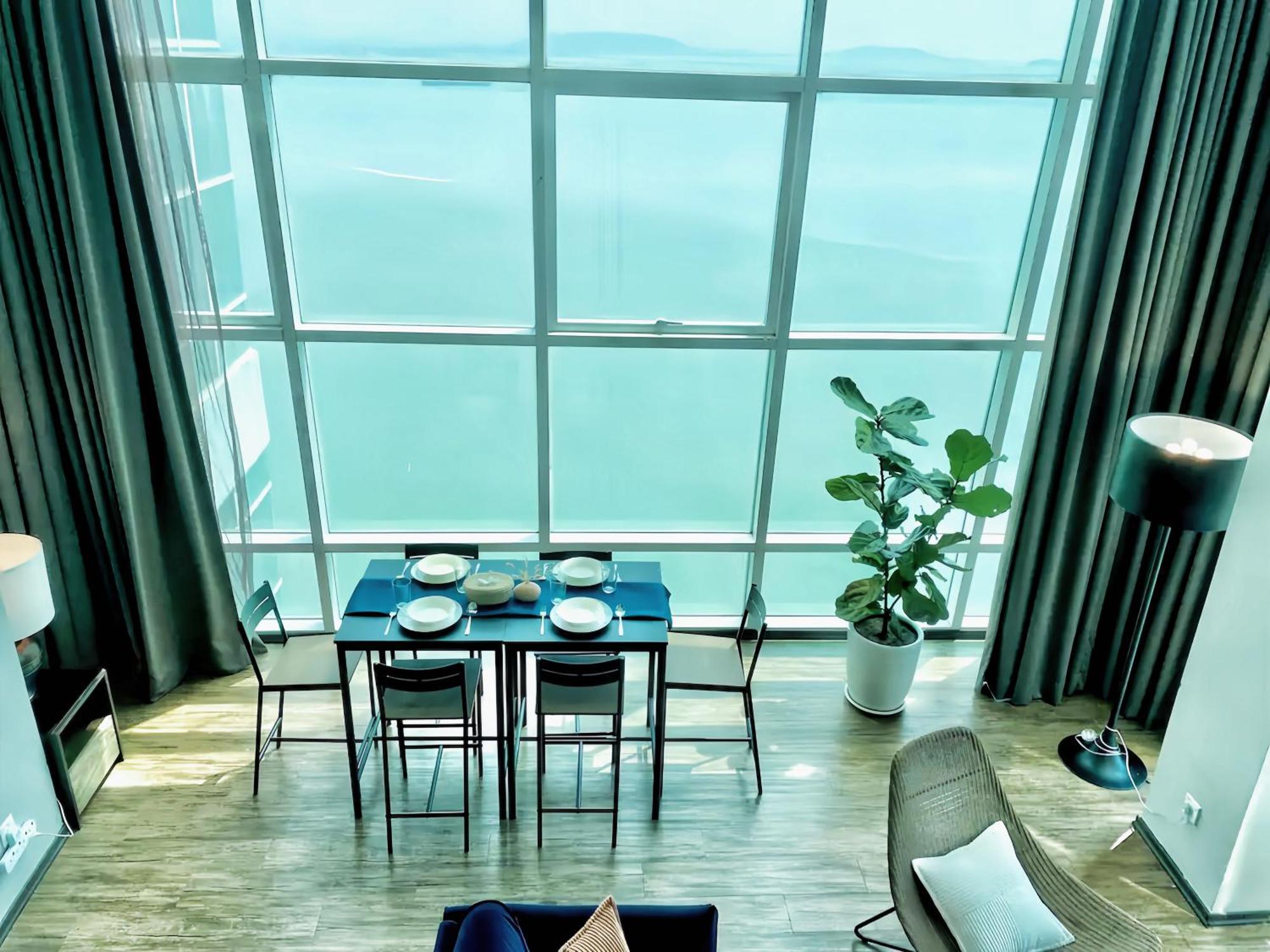 Maritime Seaview Suites Penang Τζωρτζ Τάουν Εξωτερικό φωτογραφία